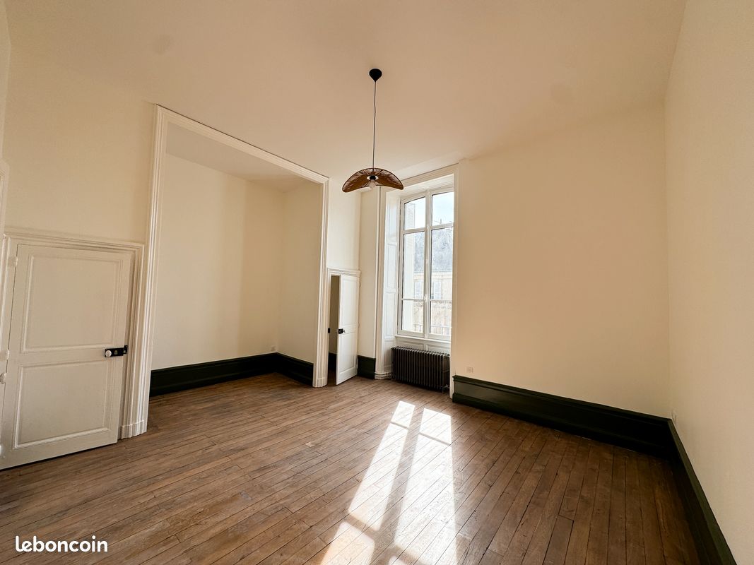 Appartement 5 pièces 120 m² · à Poitiers · 120 m² · 1 650 €/mois