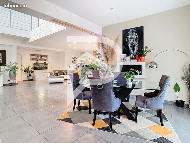 Maison 6 pièces 180 m²