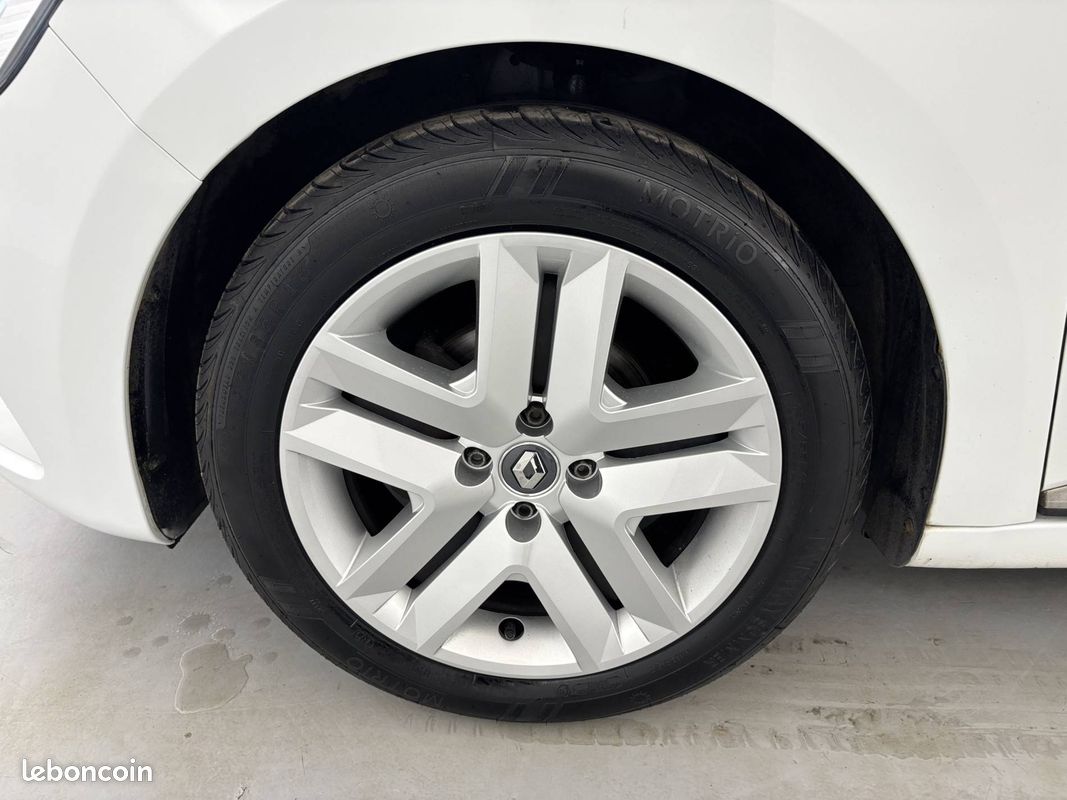 RENAULT Clio TCe 90 - 21 Business (image 19)
