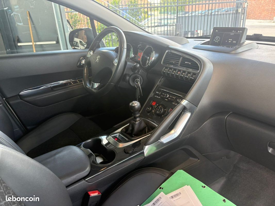 🔹 PEUGEOT 3008 1.6 BlueHDi 116 ch Allure - 🌤️ Toit panoramique ✨ Jantes alliage (image 28)