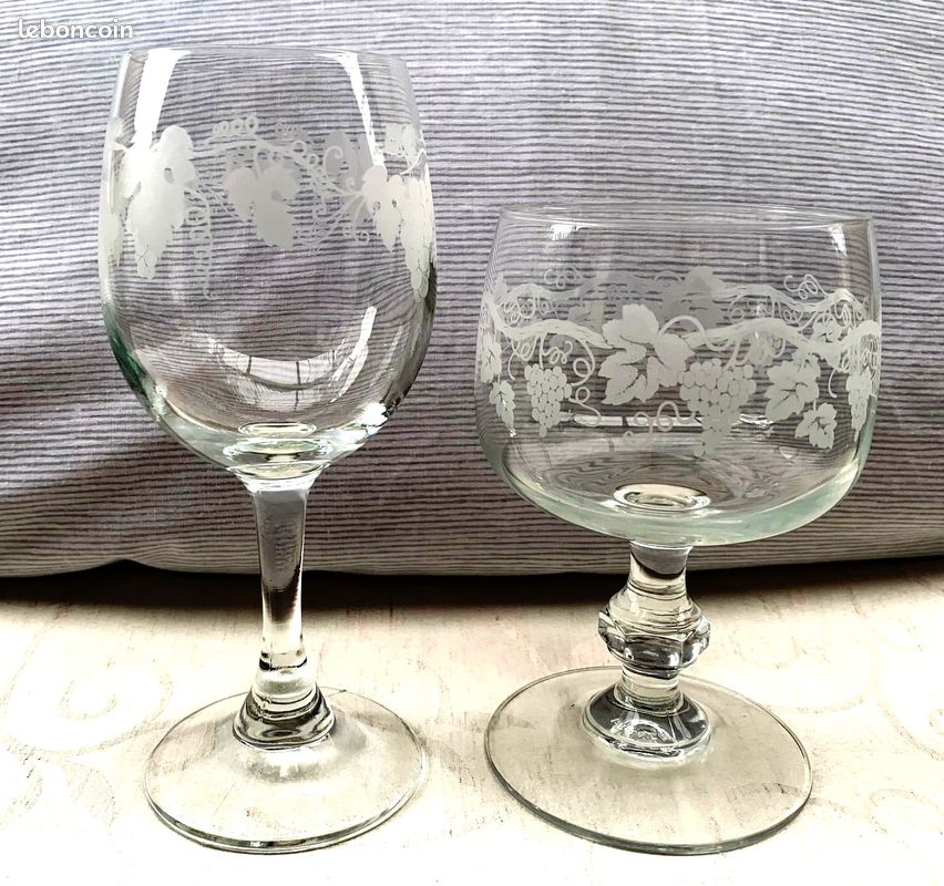 PEGANE Lot De 12 Verres à Vin Jaugés 12,5/14,5 Cl - Verres à Pied 21,5 Cl En Verre Sodocalcique