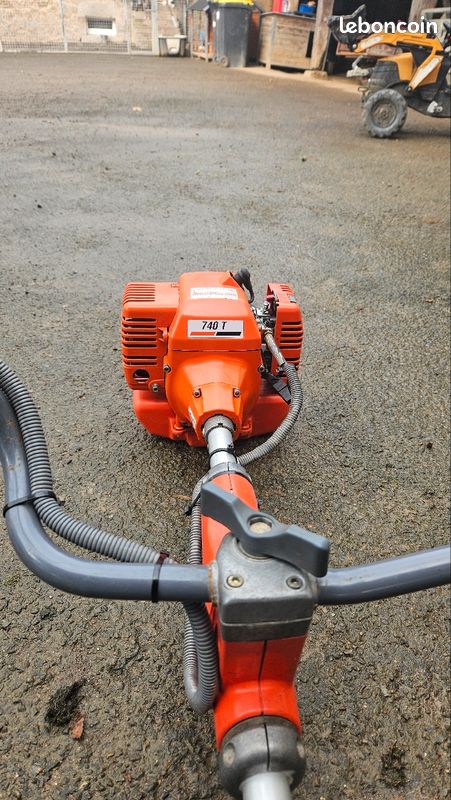 Oleo Mac 740 T () Oleo Mac 740 T