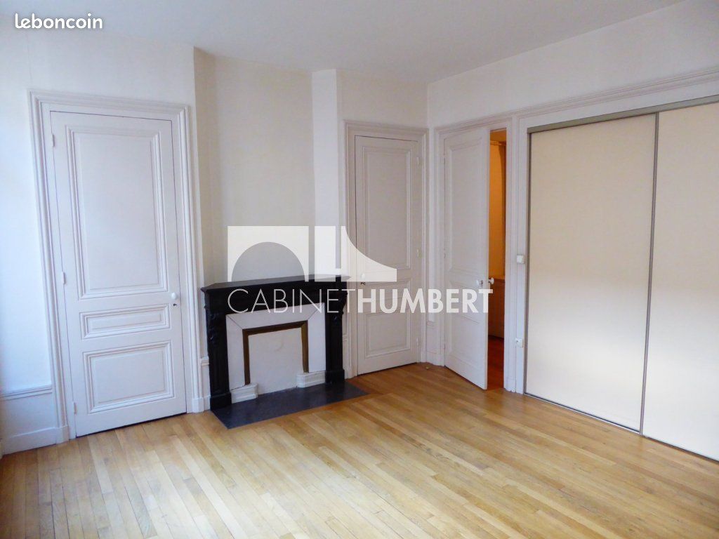 Appartement 3 pièces 93 m² · à Saint-Étienne · 93 m² · 650 €/mois