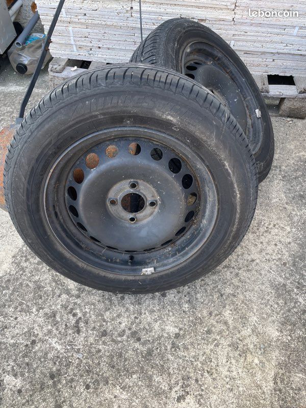 4 jantes tôles clio 4 avec pneus Équipement auto