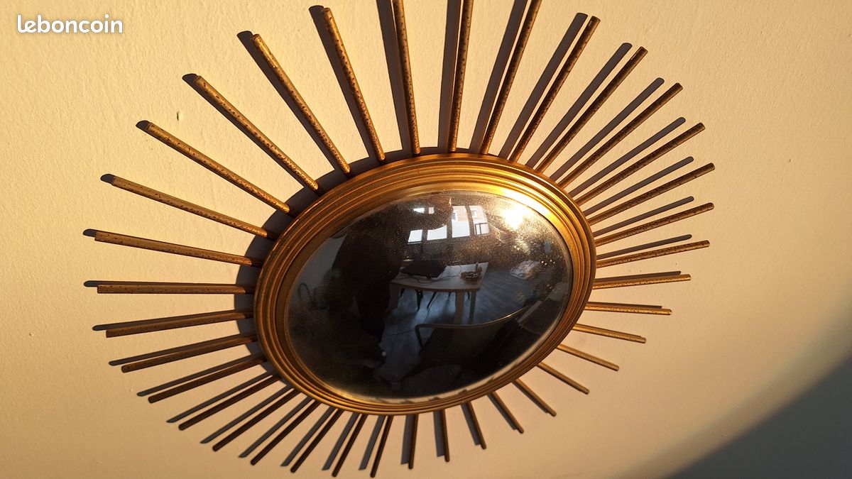 Miroir à Main Vintage Métal Doré – Style Rétro élégant, Bon état