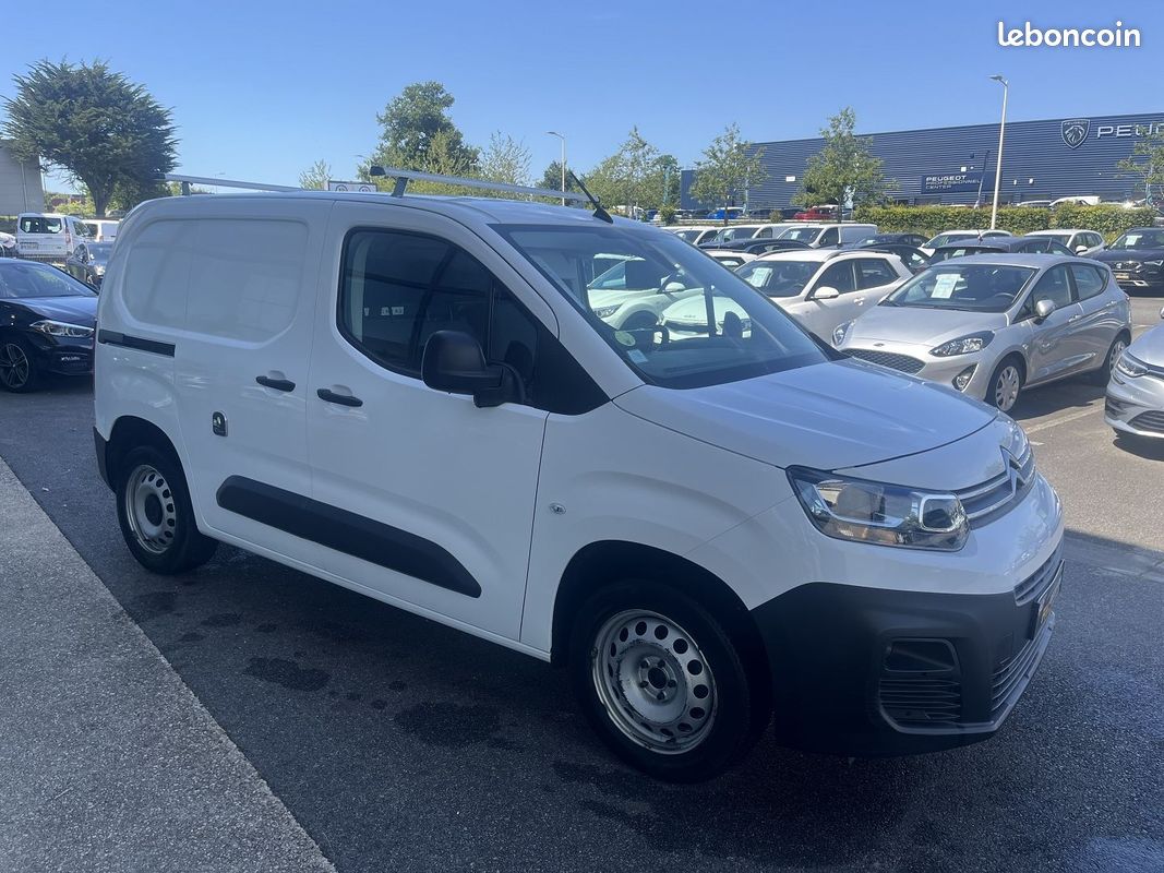 Citroen BERLINGO VAN M 1000KG HDI 100 CH DRIVER + 2016 E OPTIONS (image 4)