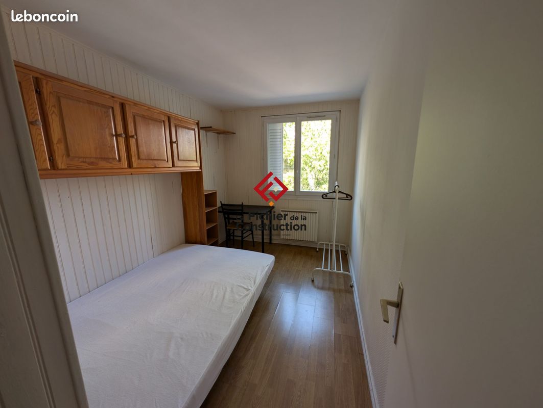 Appartement 3 pièces 49 m² · à Grenoble · 49 m² · 735 €