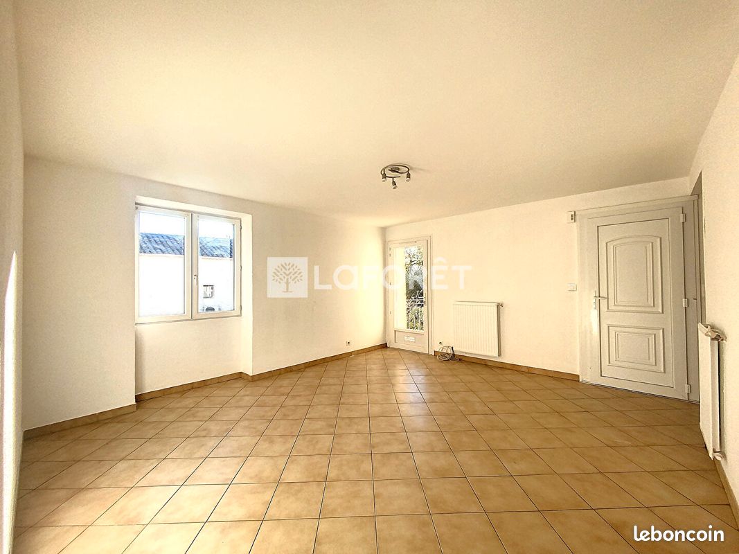 Appartement 3 pièces 59 m² · à Orange · 59 m² · 593 €