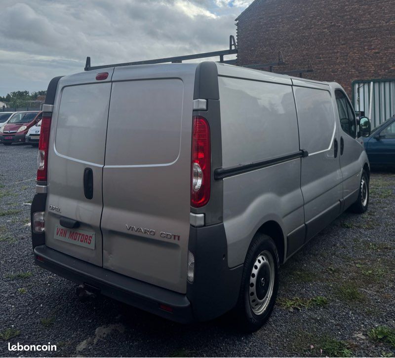 ⭐ Opel Vivaro L2H1 – 2.0 CDTI 115 ch – Climatisation – Attelage – 135 000 km – Révisé & Garanti ⭐ (image 3)