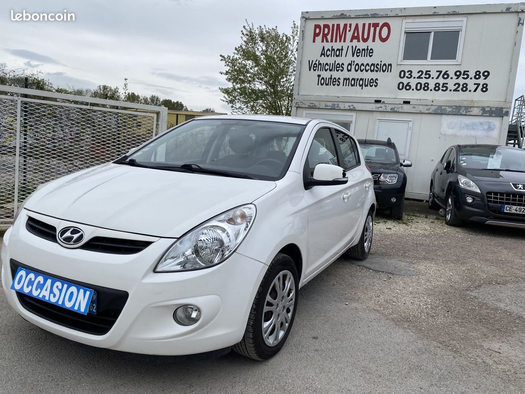 HYUNDAI i20 1.4 CRDi 75 Pack Sensation (image 1)