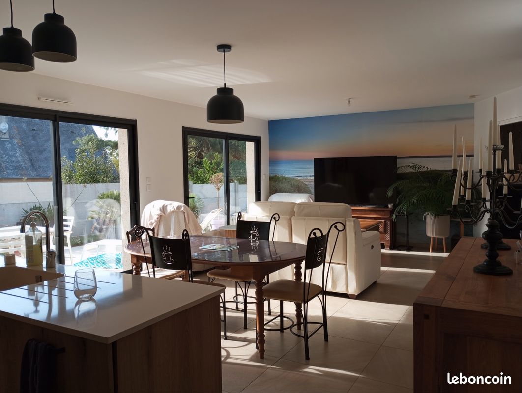 Maison 4 pièces 123 m² · à Gouville-sur-Mer · 123 m² · 374 000 €