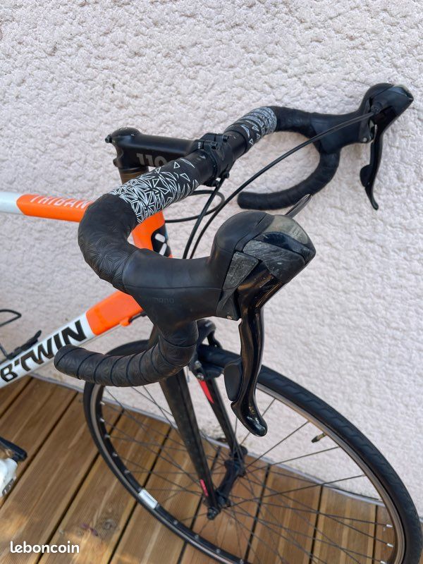 Biked Roue Carbone Ã Disque ZIPP 303 S Disc Roues Carbone 45mm