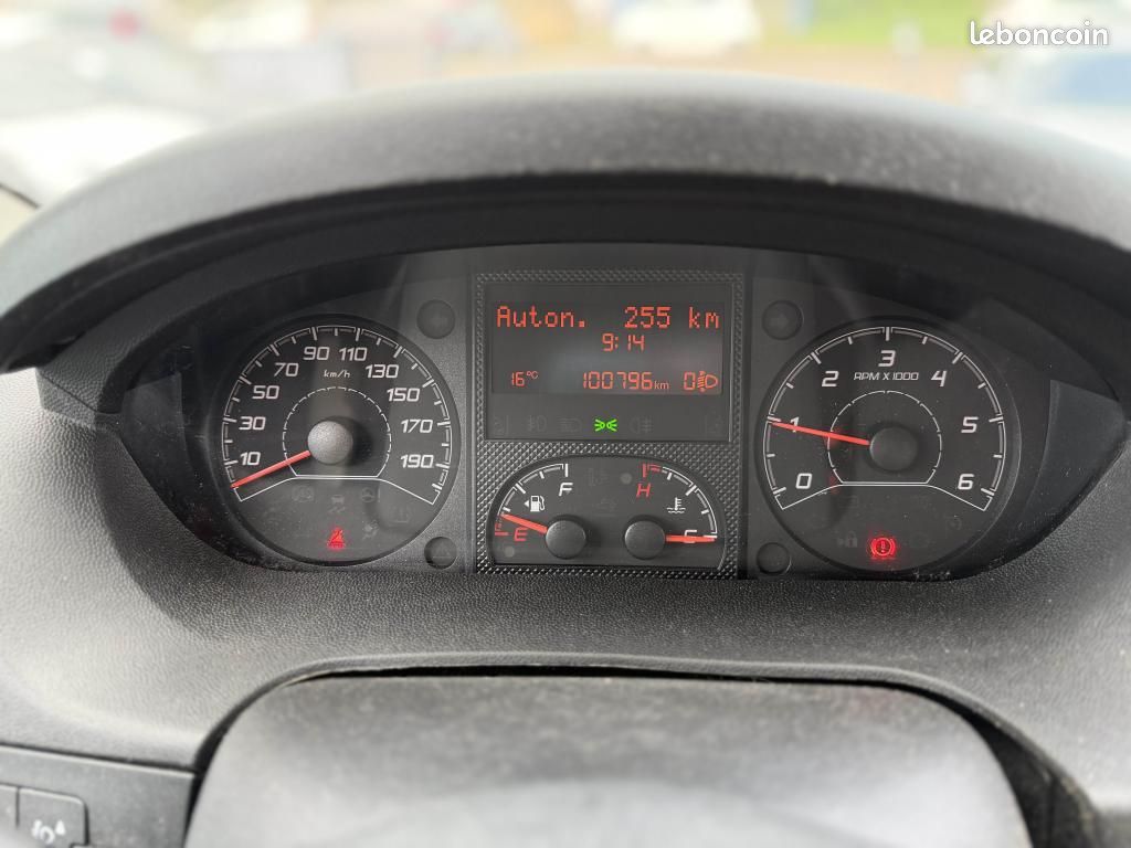 PEUGEOT BOXER Premium L1H1 2.2 BlueHDi - 120 CV 13542 HT (image 13)