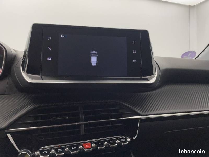 Peugeot 208 PureTech 100 S&S BVM6 Style (image 26)