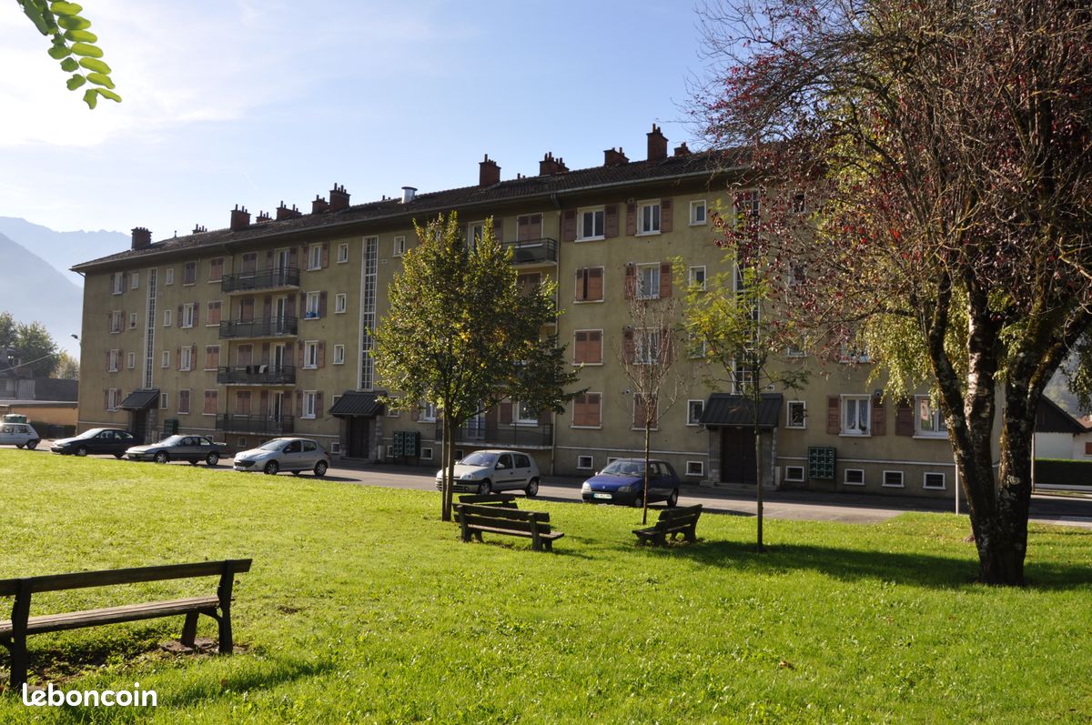 Appartement 3 pièces 58 m² · à Ugine · 58 m² · 382 €