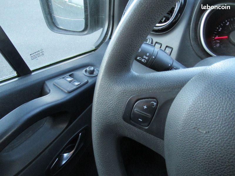 Renault TRAFIC III FG L1H1 1000 2.0 DCI 120CH GRAND CONFORT E6 (image 8)