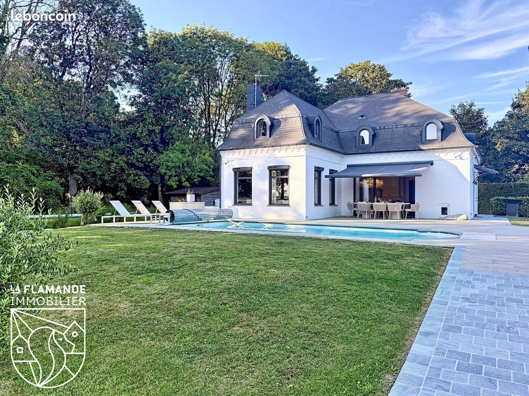 Maison 6 pièces 140 m² · à Arnèke · 140 m² · 615 000 €
