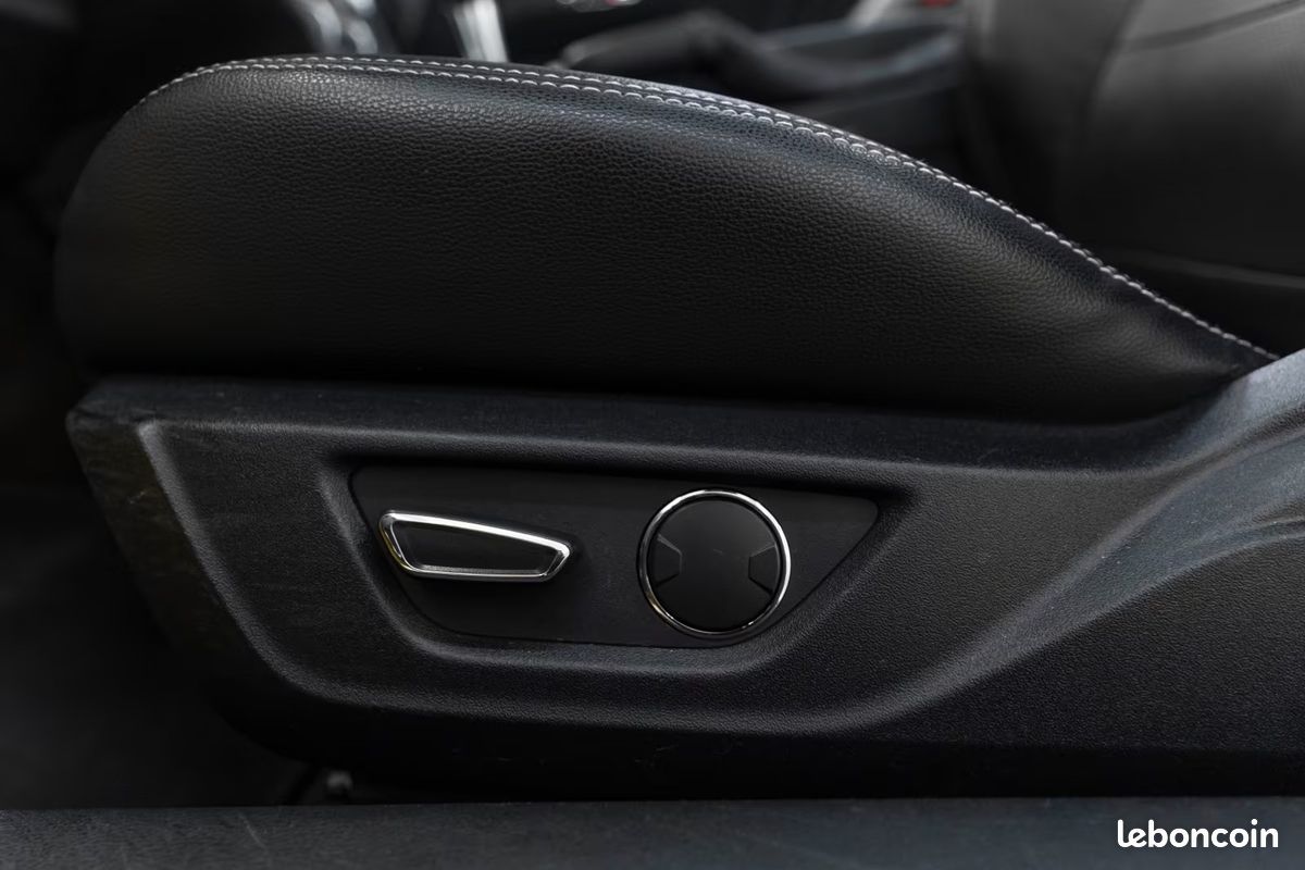 FORD Mustang GT CABRIOLET 5.0 V8 426CH BVA - GPL - CUIR - APPLE CARPLAY (image 19)