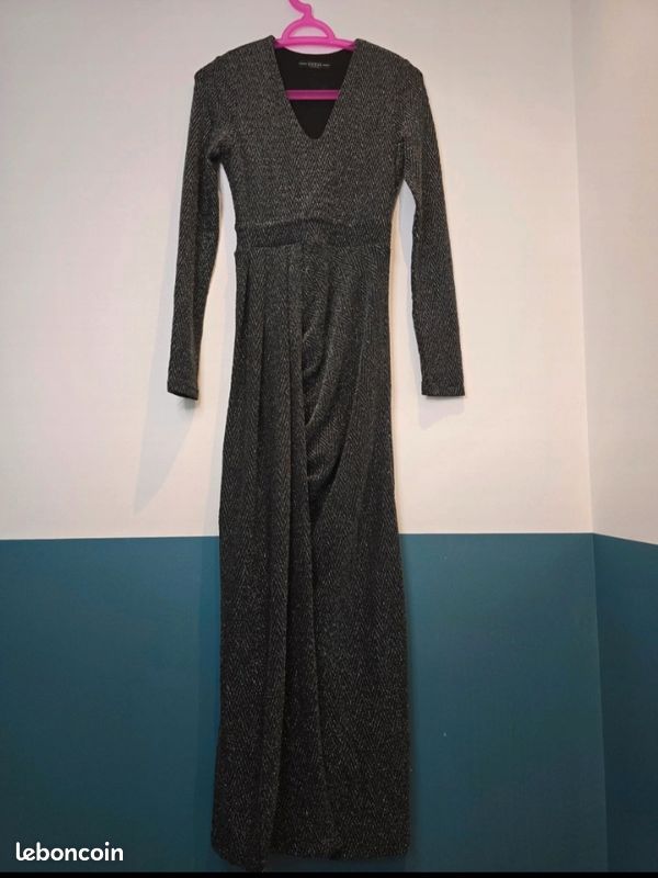 Robe de soirée longue Guess Vêtements