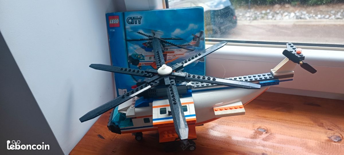 Lego hélicoptère sauvetage (image 3)