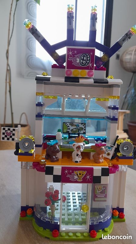 Lego Minifigures Lego Friends 41352 LEGO FRIENDS The Big Race Day