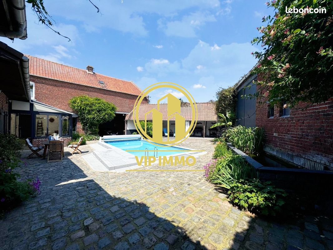Maison 7 pièces 150 m² · à Phalempin · 150 m² · 499 000 €