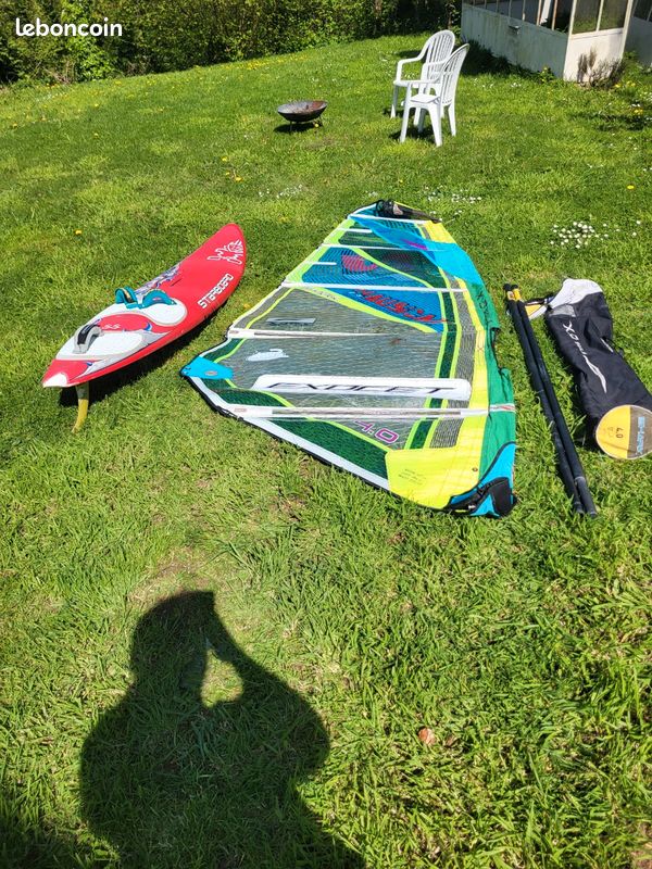 Planche a voile de vague et voile 4m (image 1)