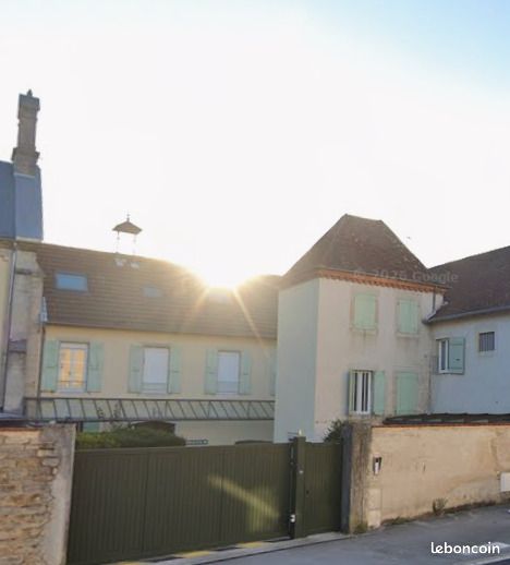 Appartement 6 pièces 131 m² · à Lons-le-Saunier · 131 m² · 1 149 €