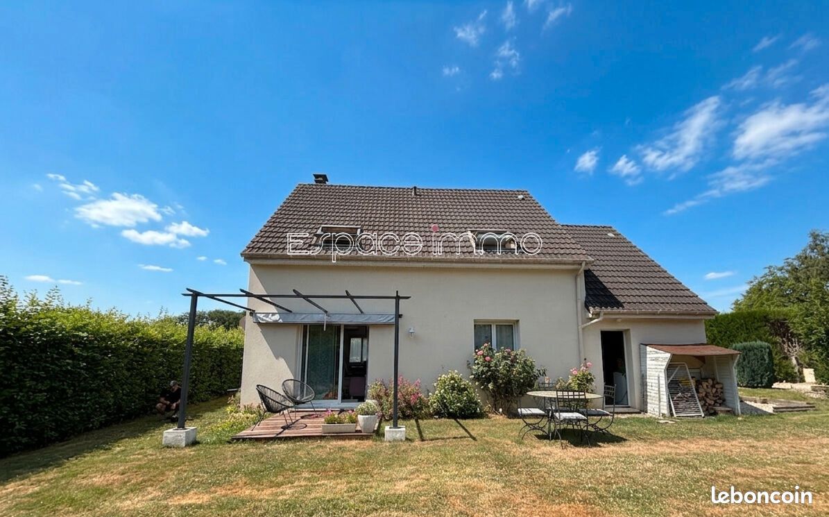 Maison 5 pièces 91 m² · à Sierville · 91 m² · 227 000 €