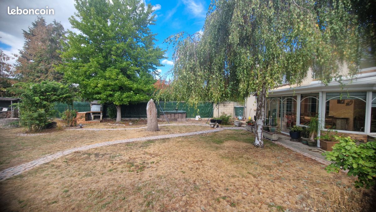 Maison 6 pièces 124 m² · à Combs-la-Ville · 124 m² · 360 000 €