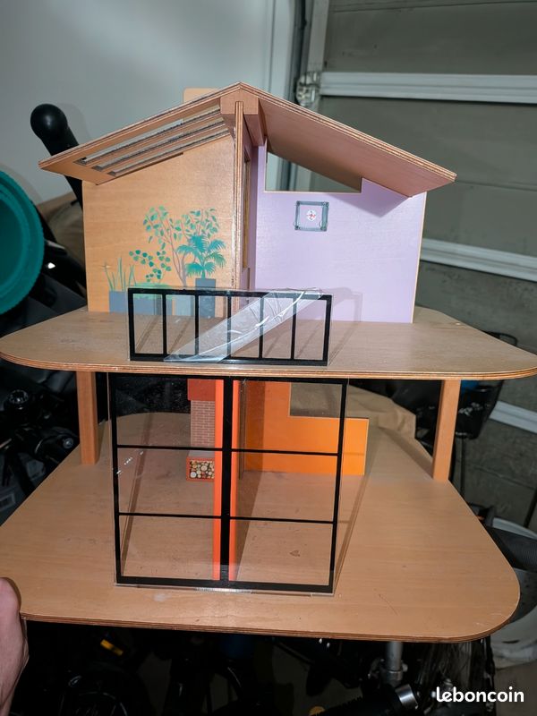 Maison colour house de djeco
À partir de 4 ans
Parfait état 
Vendue avec les accessoires présents sur la photo
Collection Mon petit home (image 1)