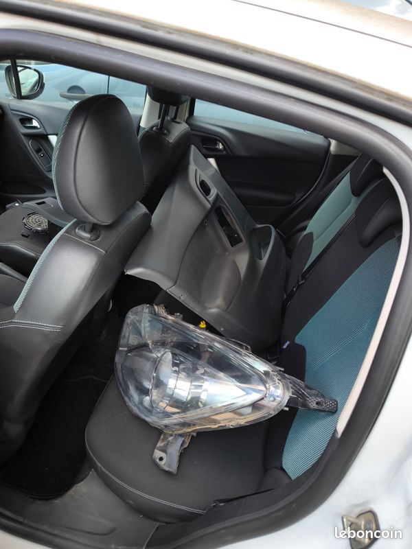 Citroën C3 1.0 puretech moteur HS dans l'état (image 5)