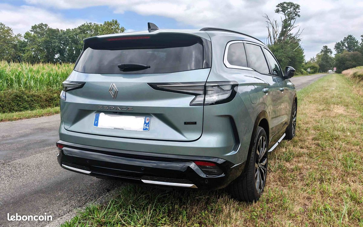 Renault espace iconic 5pl e-tech 200 (image 3)