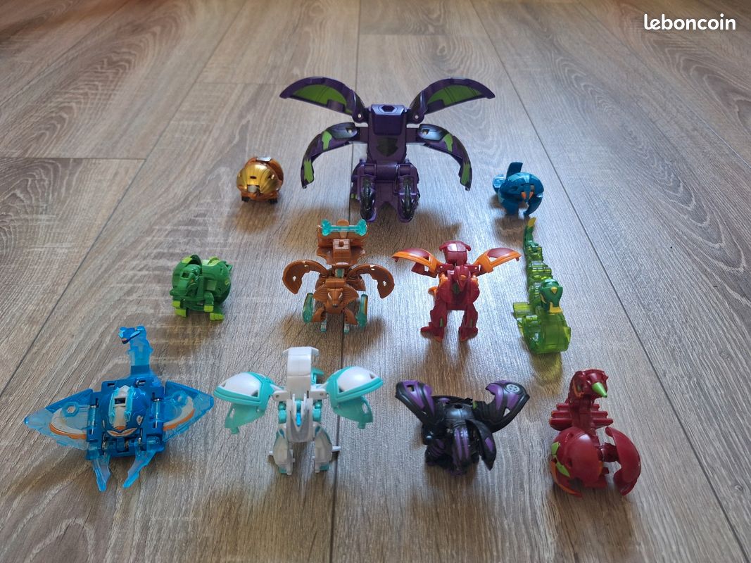 Lot bakugan dans figurines et statues jouets de transformers et