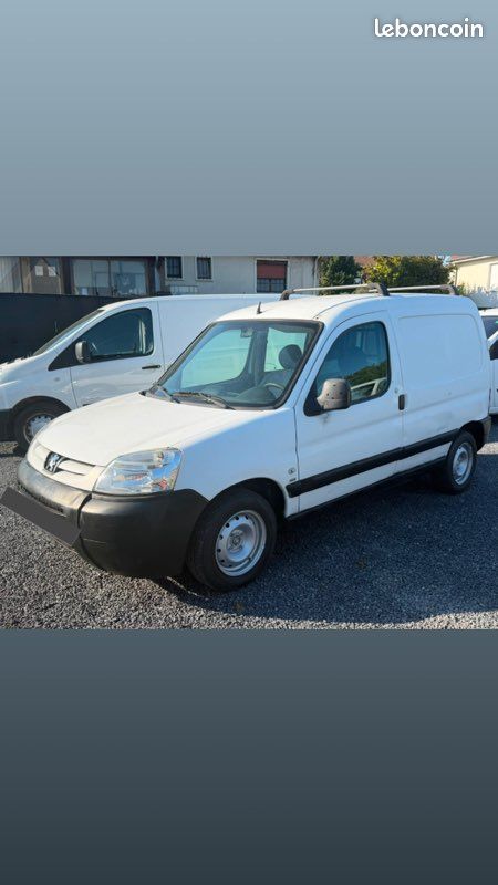 Peugeot Partner 1,6 HDI 90cv boîte 5 / utilitaire / attache remorque CT OK - de 6 Mois GARANTIE (image 2)