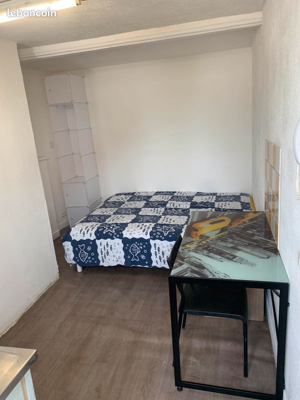 Appartement 1 pièce 16 m² · à Riom · 16 m² · 400 €