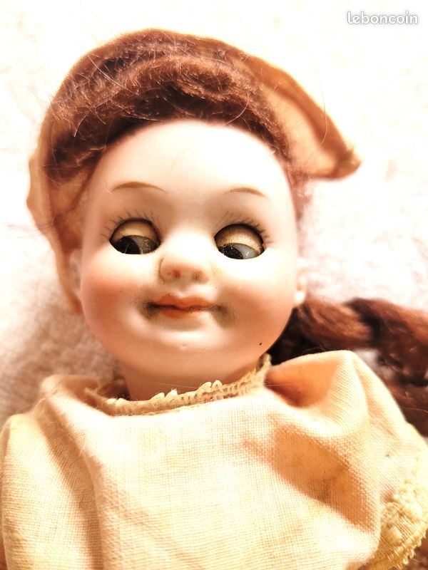 Google A.M 323 24cm 9.6 Inch Antique Doll Reproduction