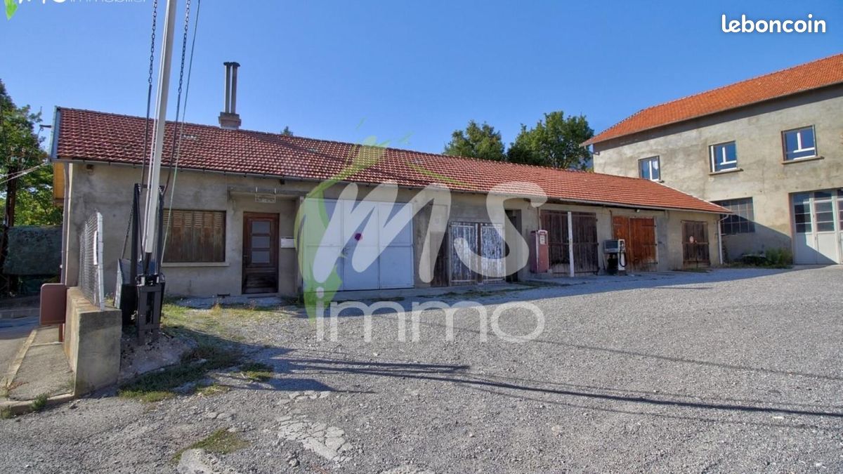 Garage/box Gap · 95 €/mois