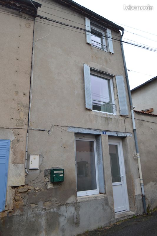 Maison 3 pièces 63 m² · à Gannat · 63 m² · 493 €