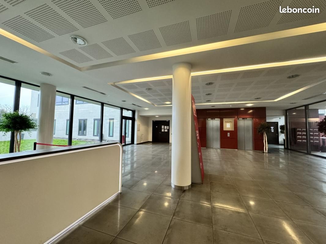 Bureau 1 941 m² (image 14)