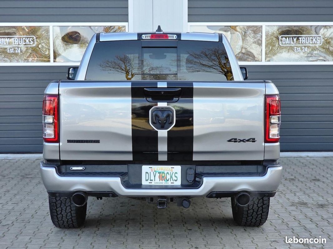 Dodge RAM 1500 Big Horn V8 5.7 HEMI 401 ch – 4x4 – Pack Night – CarPlay (image 6)