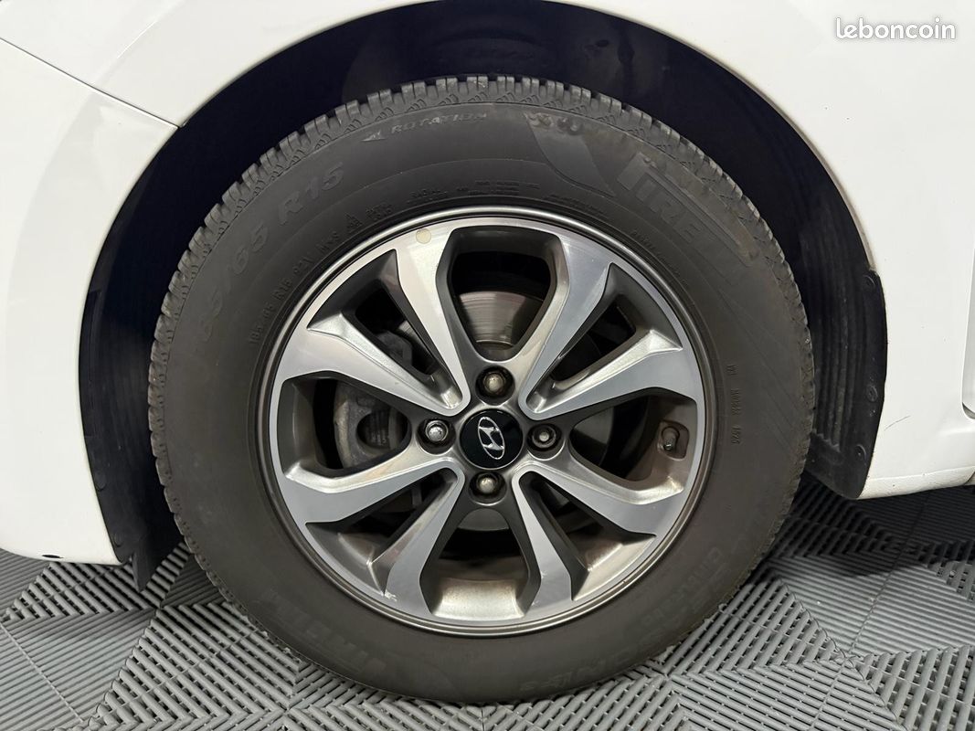 HYUNDAI i20 1.2 84 Intuitive (image 37)