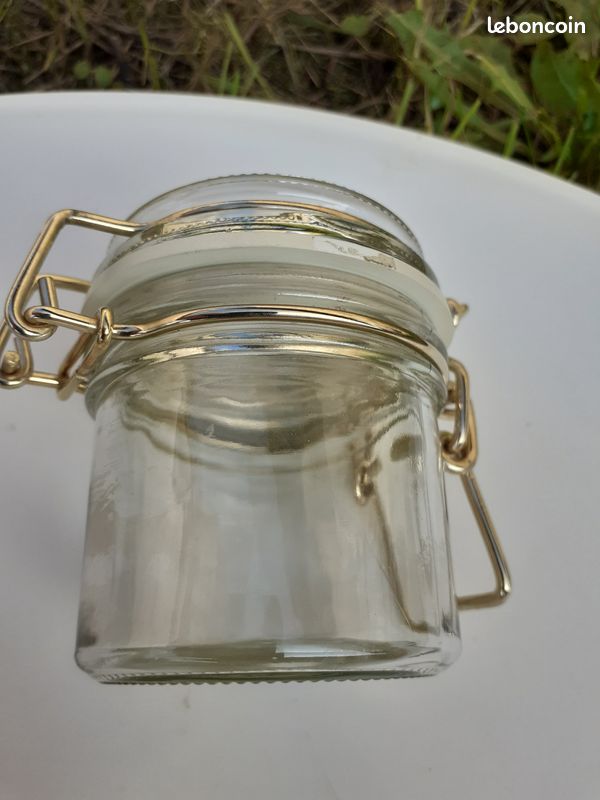 Petit bocal à fermeture étanche (image 1)