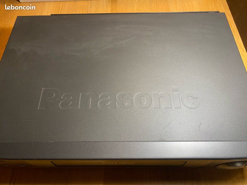 Magnétoscope Panasonic NV-W1 VHS World Wide - En Panne Pour Pièces