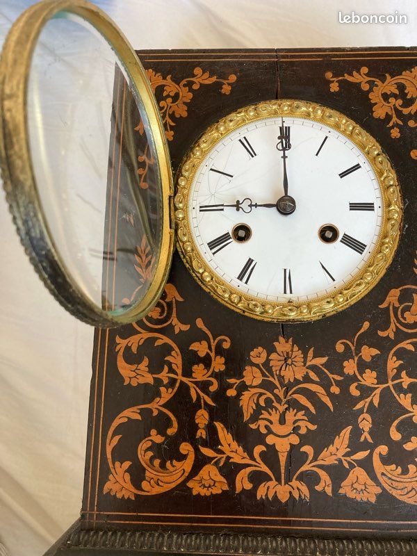 Pendule borne à fil en palissandre marqueté époque Restauration - Louis-Philippe 1830 (image 3)
