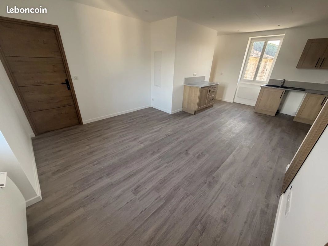 Appartement 3 pièces 60 m² · à Saint-Pierre · 60 m² · 550 €/mois