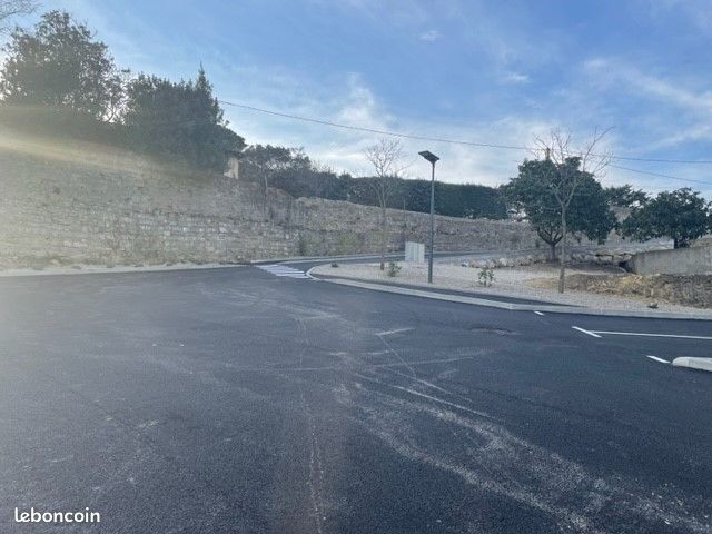 Terrain 536 m² · à Salon-de-Provence · 230 000 €