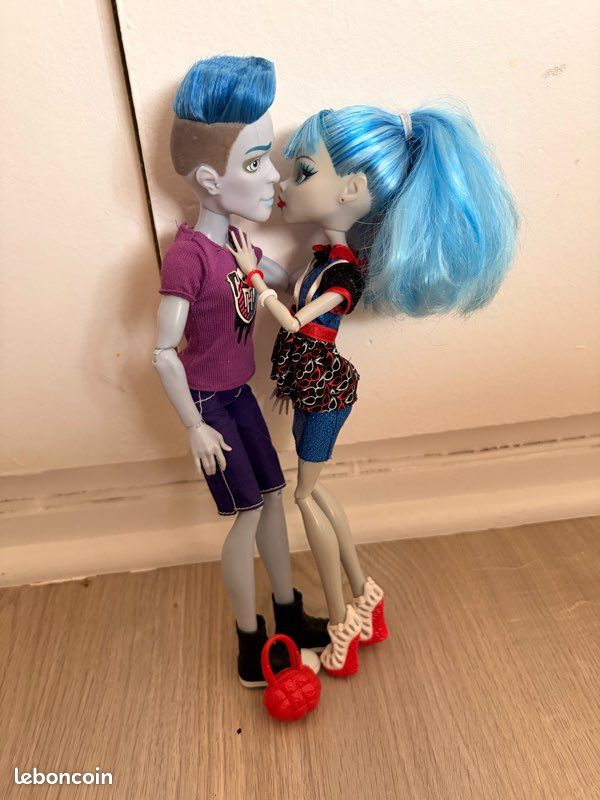Ghoulia et Grotoumou monster high (image 1)