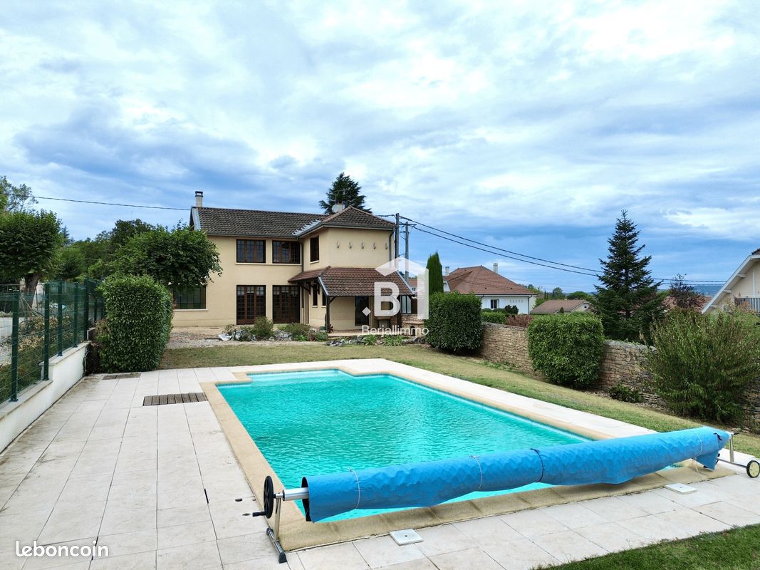 Maison 5 pièces 133 m² · à Saint-Alban-de-Roche · 133 m² · 369 000 €