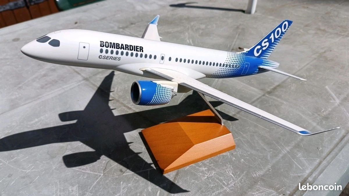 Bombardier CS-300 Corporate Model, Skymarks 1:100 - Collection